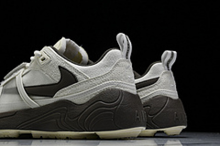 Nike Zoom Field Jaxx SP Travis Scott HQ3061-101