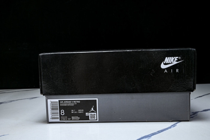 Air Jordan 11 CT8012-037