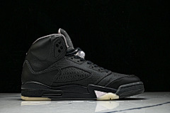 PSG x Air Jordan 5 “Off Noir” HQ3004-001