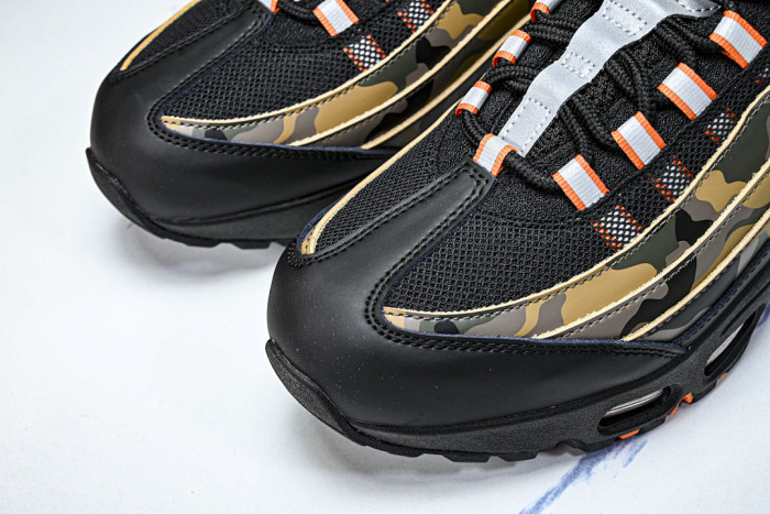 Nike Air Max 95 OG “Green Camo” HQ1973-001