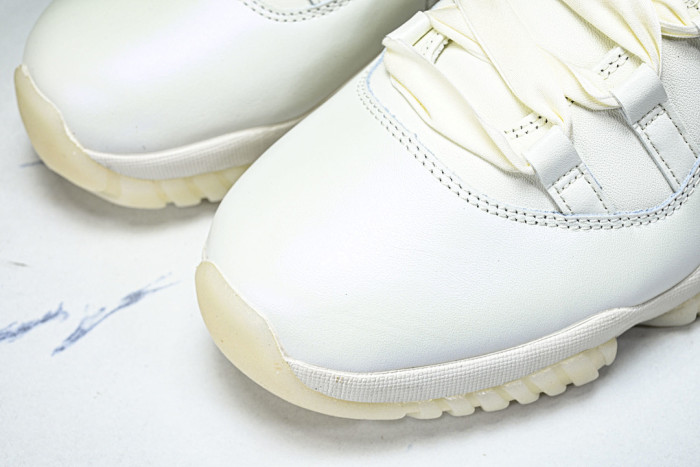 Jordan 11 Retro “Pearl” AR0715-110