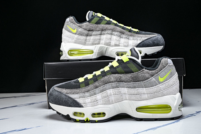 Nike Air Max 95 OG Reverse Gradient Neon HM4738 001