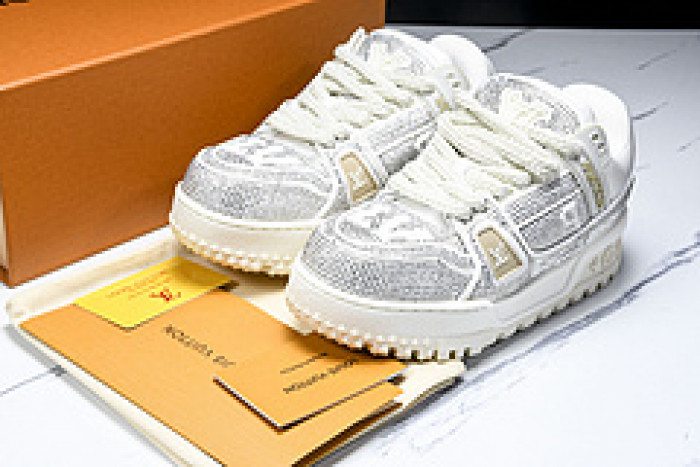 LOVT SNEAKER lv-202
