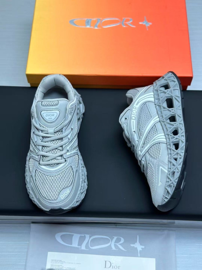 DR B35 LOW-TOP SNEAKERS DR-179