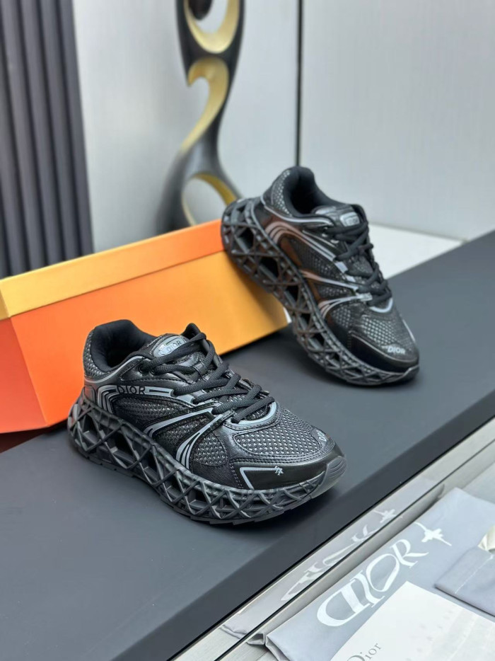 DR B35 LOW-TOP SNEAKERS DR-182