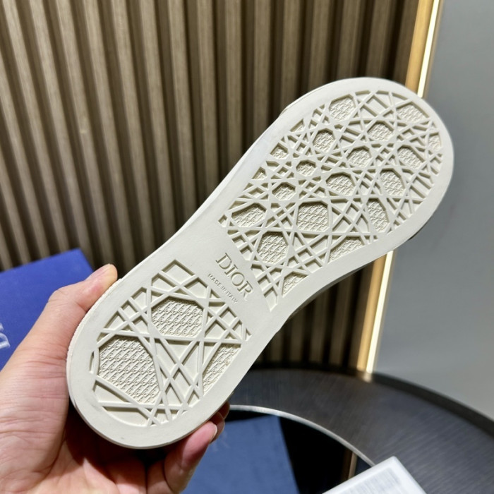 DR B33 LOW-TOP SNEAKERS DR-172