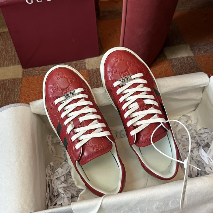 GI ACE EMBROIDERED LOW-TOP SNEAKER 90650