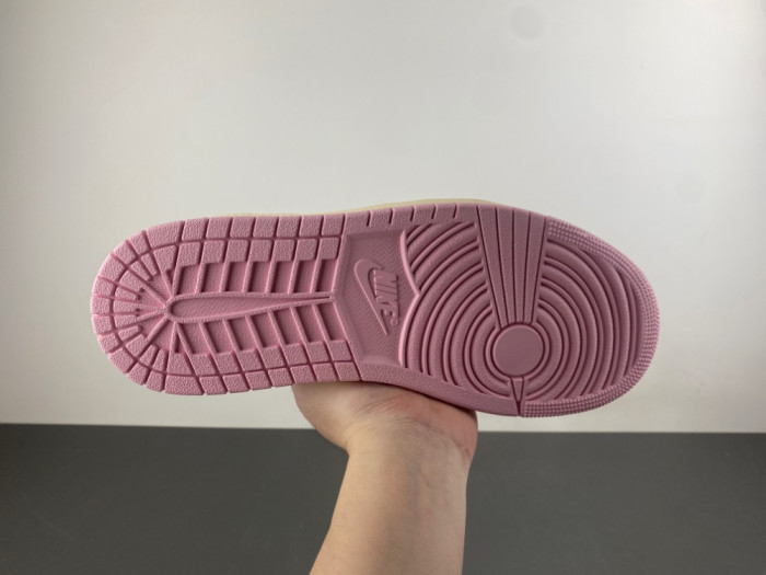 Travis Scott × AJ1 Low "Shy Pink" IQ7604-101